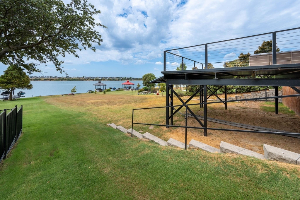 2313 Windjammer Way - Photo 35