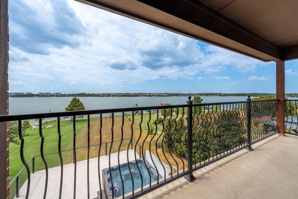 2313 Windjammer Way - Photo 32