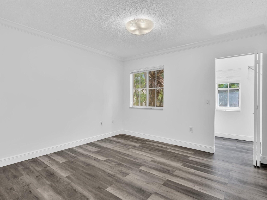 2433 Centergate Drive - Photo 31