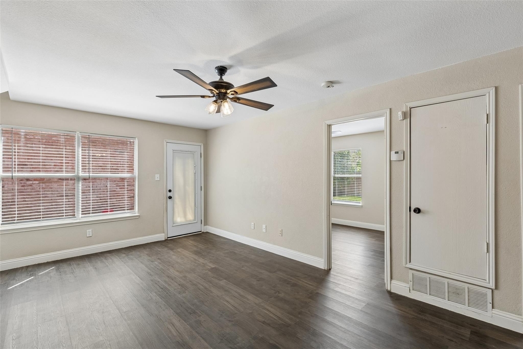 2034 Peregrine Court - Photo 21