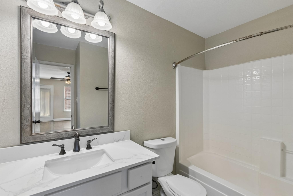 2034 Peregrine Court - Photo 23