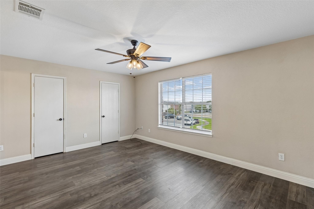 2034 Peregrine Court - Photo 12