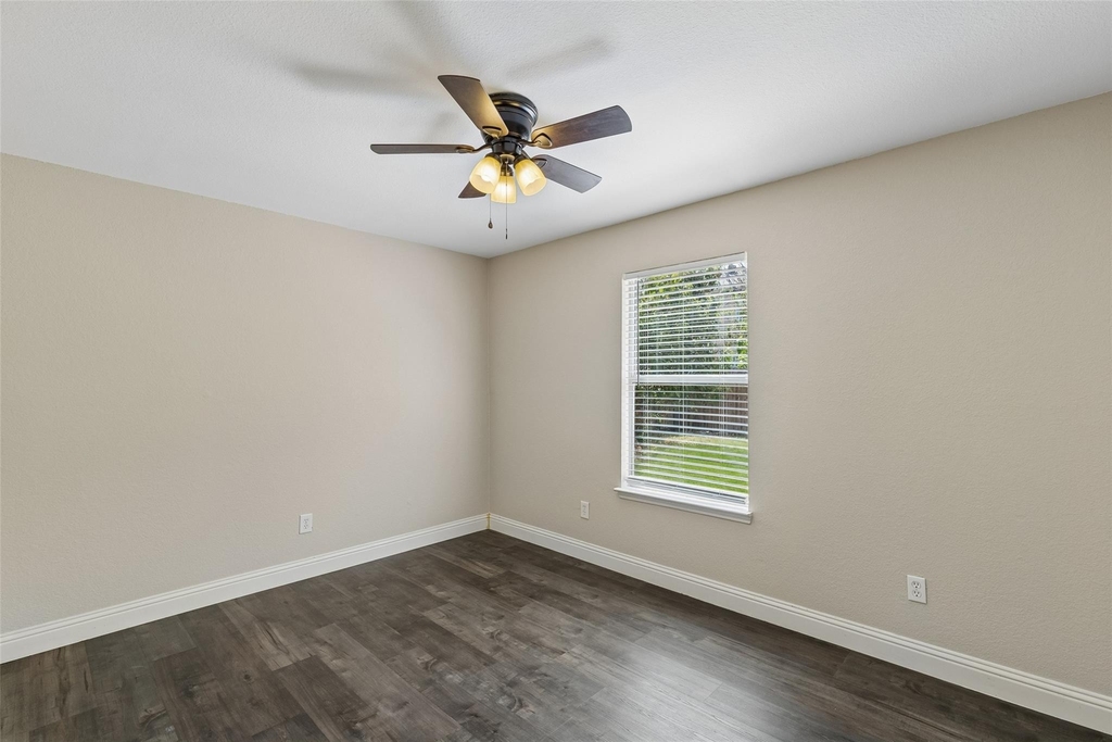 2034 Peregrine Court - Photo 25
