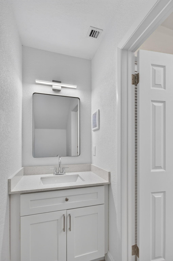 11451 Lakeview Drive - Photo 3