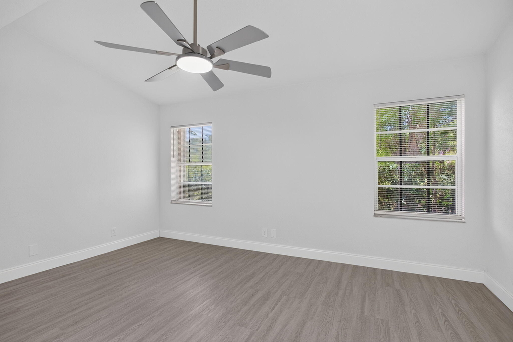 11451 Lakeview Drive - Photo 12
