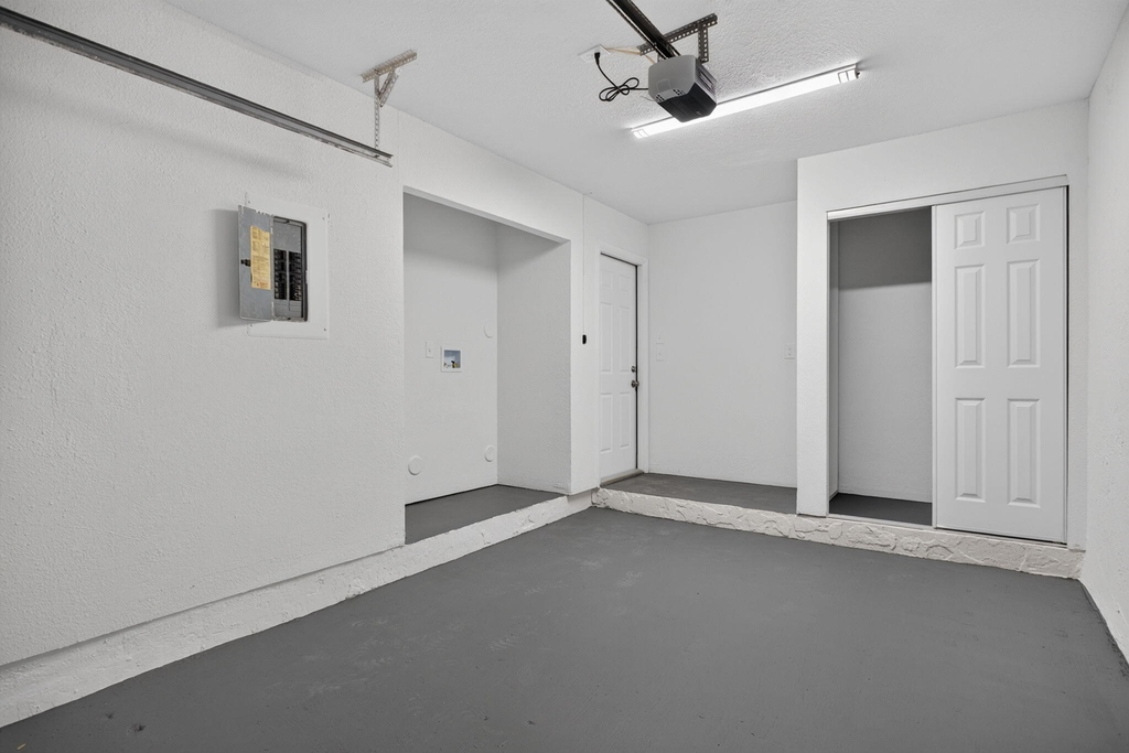 11451 Lakeview Drive - Photo 17
