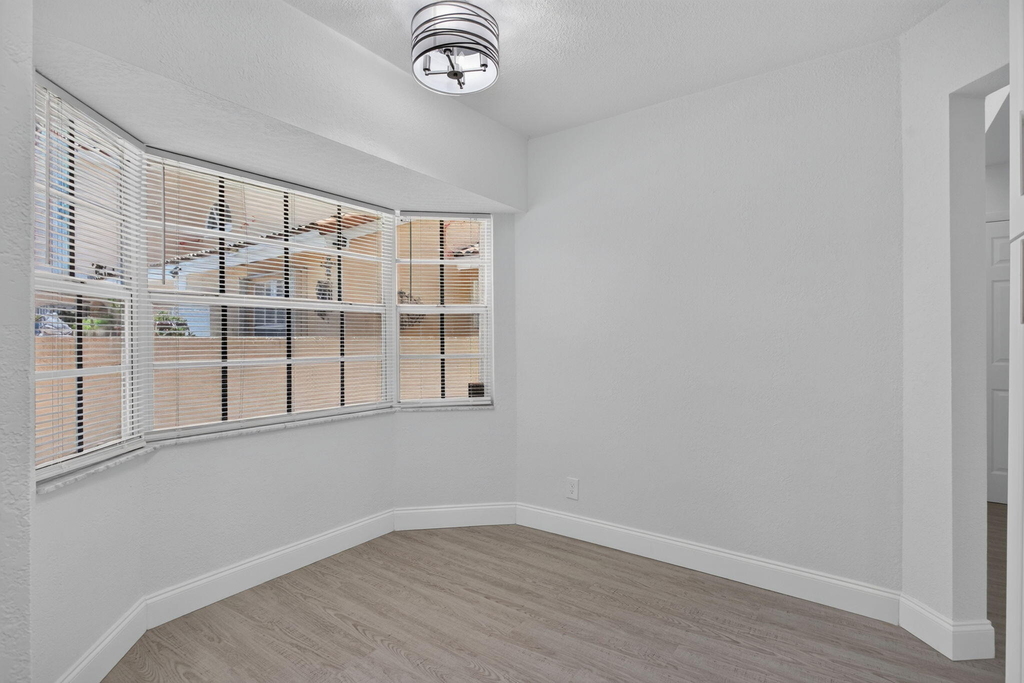 11451 Lakeview Drive - Photo 7