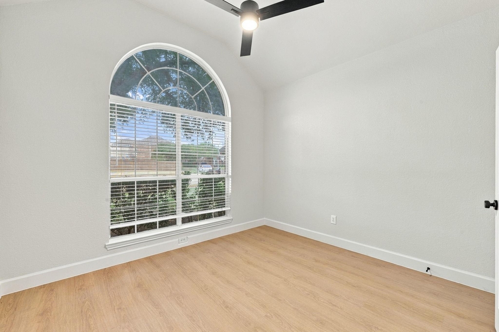 906 Homestead Trail - Photo 18