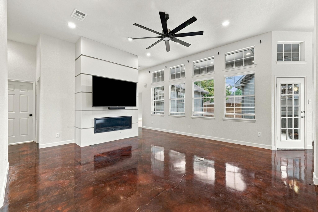 906 Homestead Trail - Photo 4