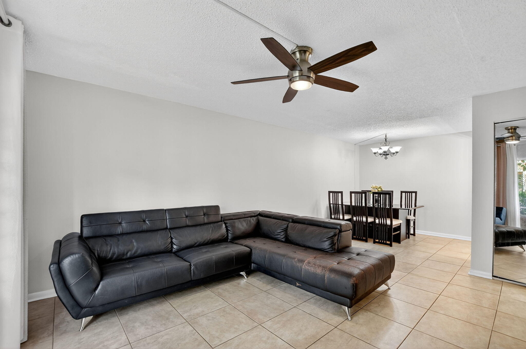 555 Se 8th Street - Photo 9