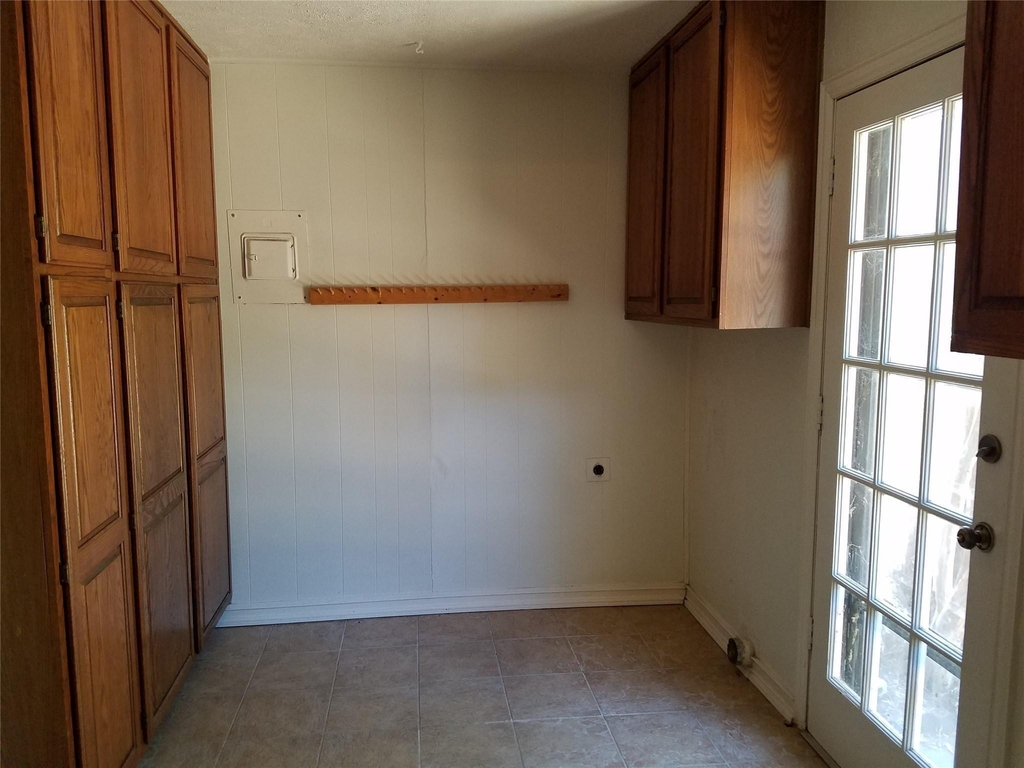 702 Jones Street - Photo 7
