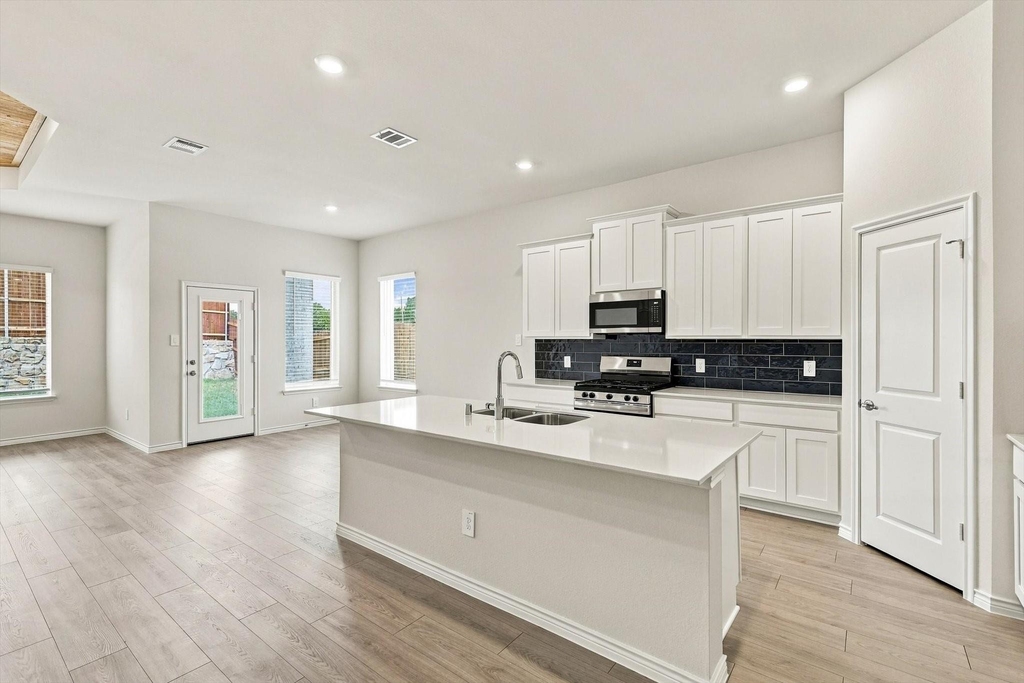 1705 Patricia Drive - Photo 9