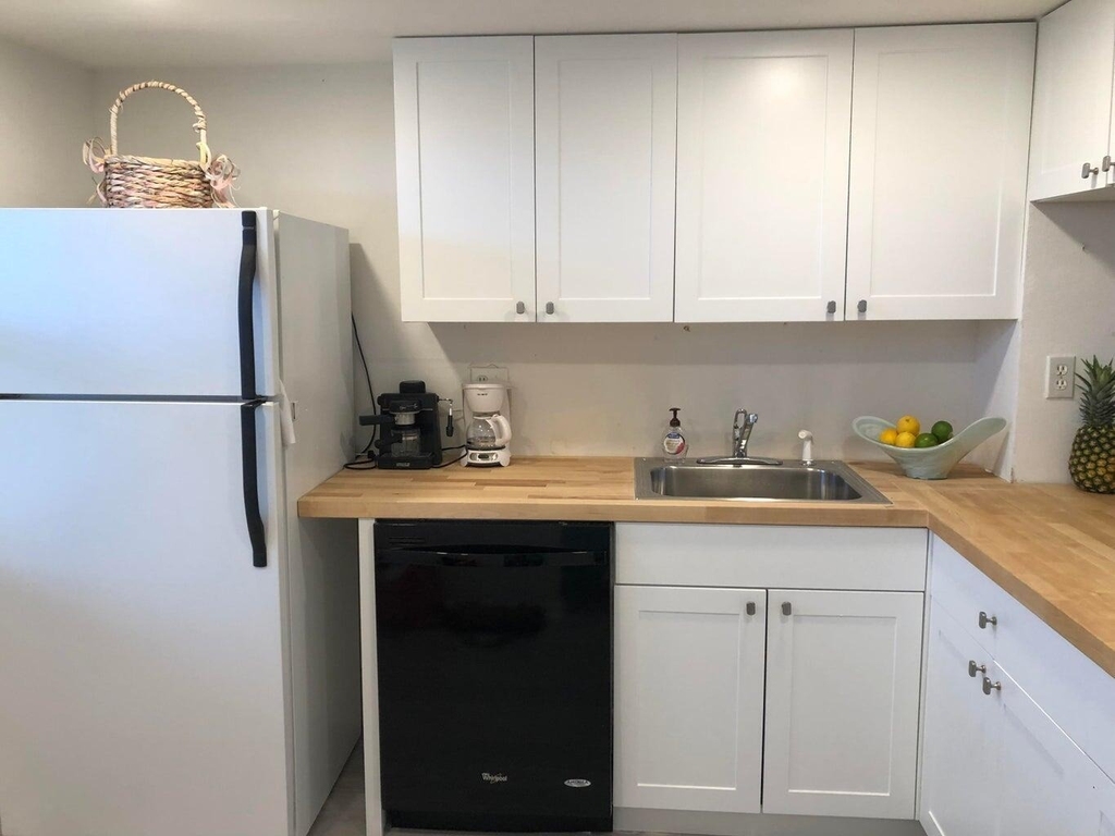 9826 Marina Boulevard - Photo 7