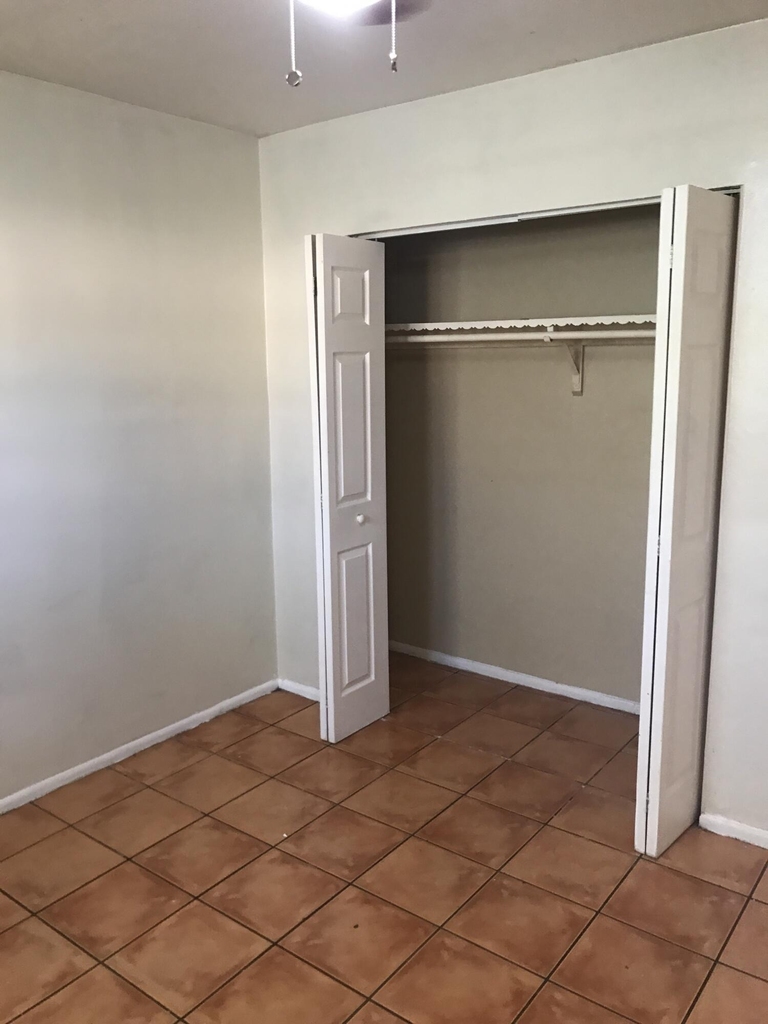 652 Sw 16th Avenue - Photo 6