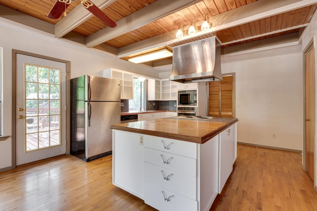 1301 Dublin Street - Photo 9