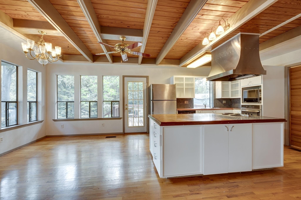 1301 Dublin Street - Photo 8