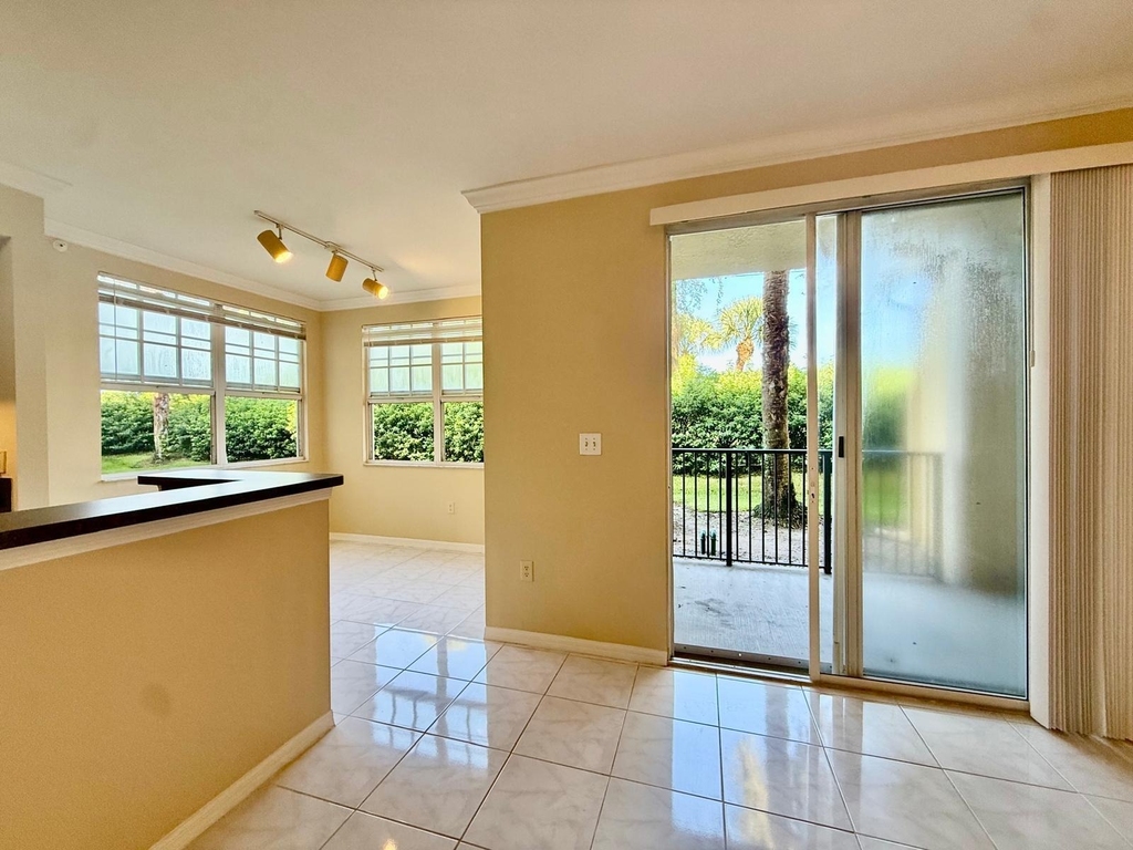 15045 Michelangelo Boulevard - Photo 11