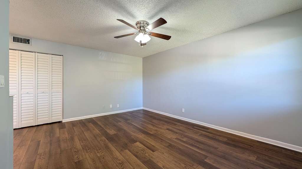 2301 Se 4th Street - Photo 4