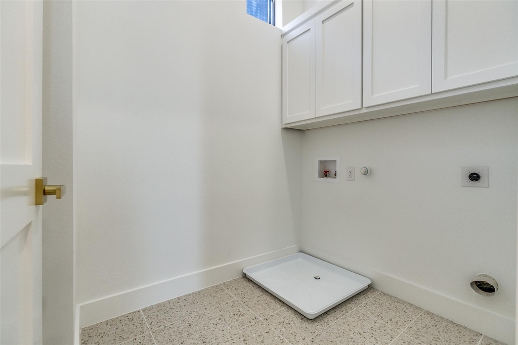 708 W 10th Street - Photo 20