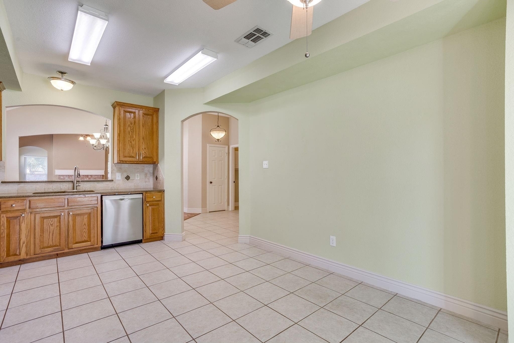 4409 New Meadow Drive - Photo 3