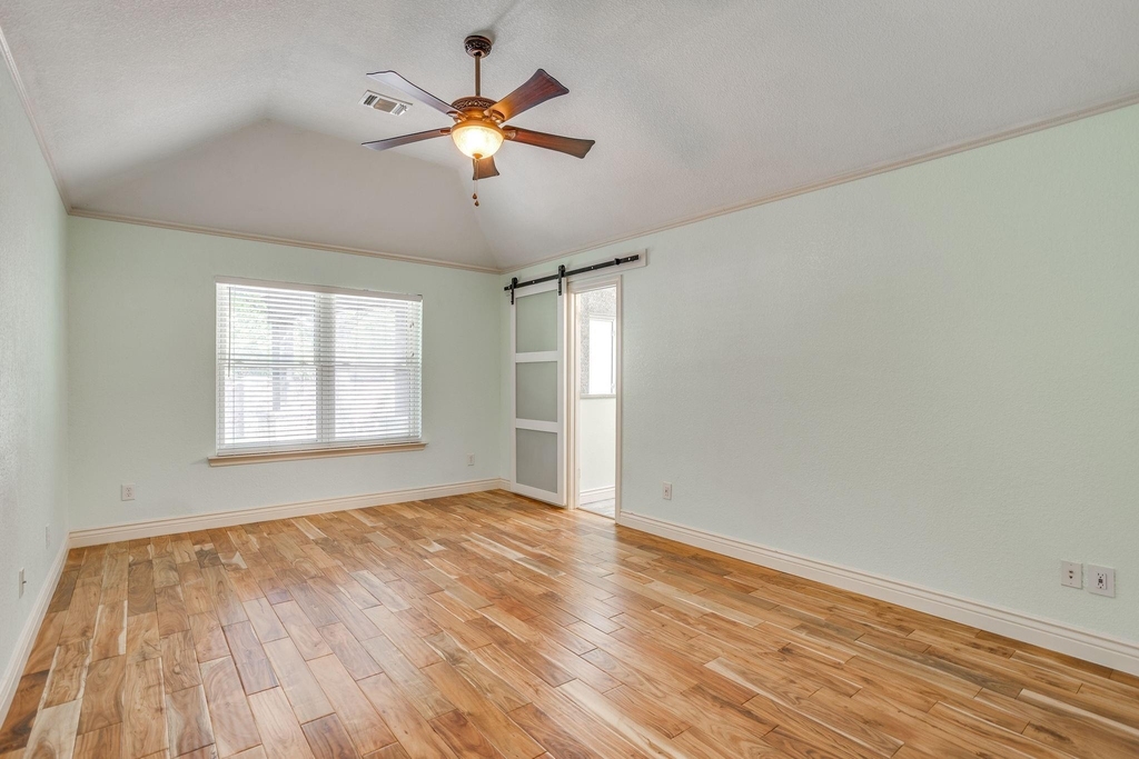 4409 New Meadow Drive - Photo 9