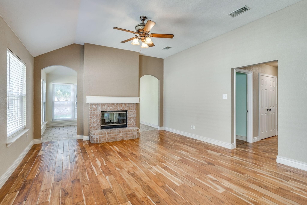 4409 New Meadow Drive - Photo 5
