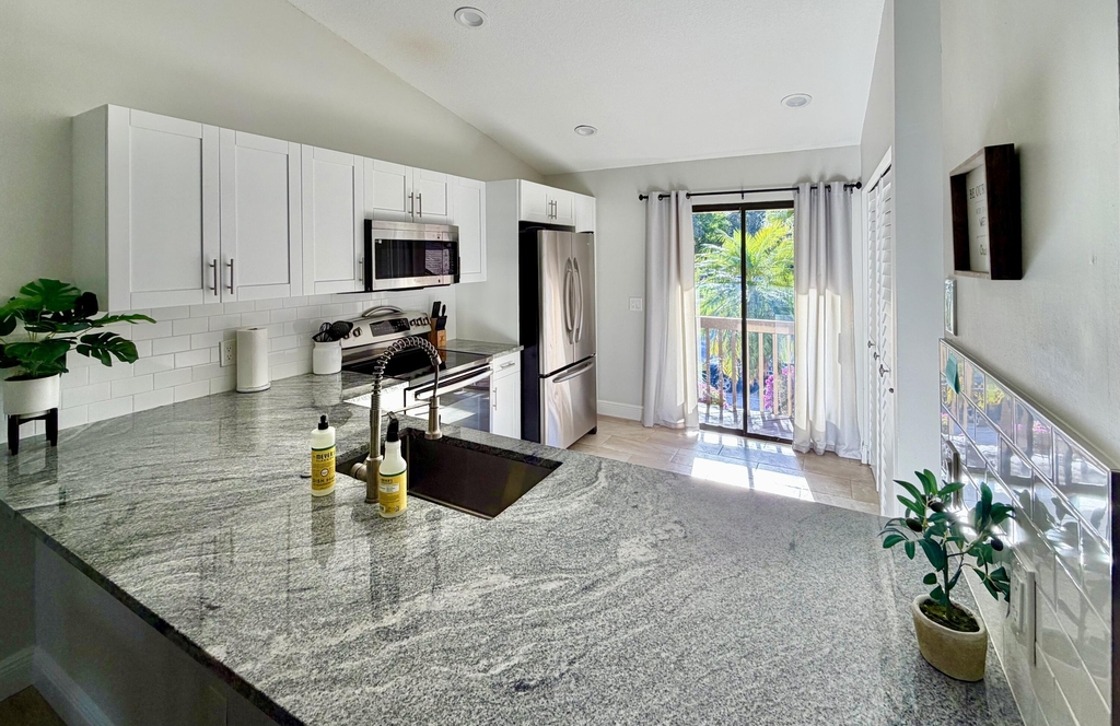 13135 Chadwick Court - Photo 2