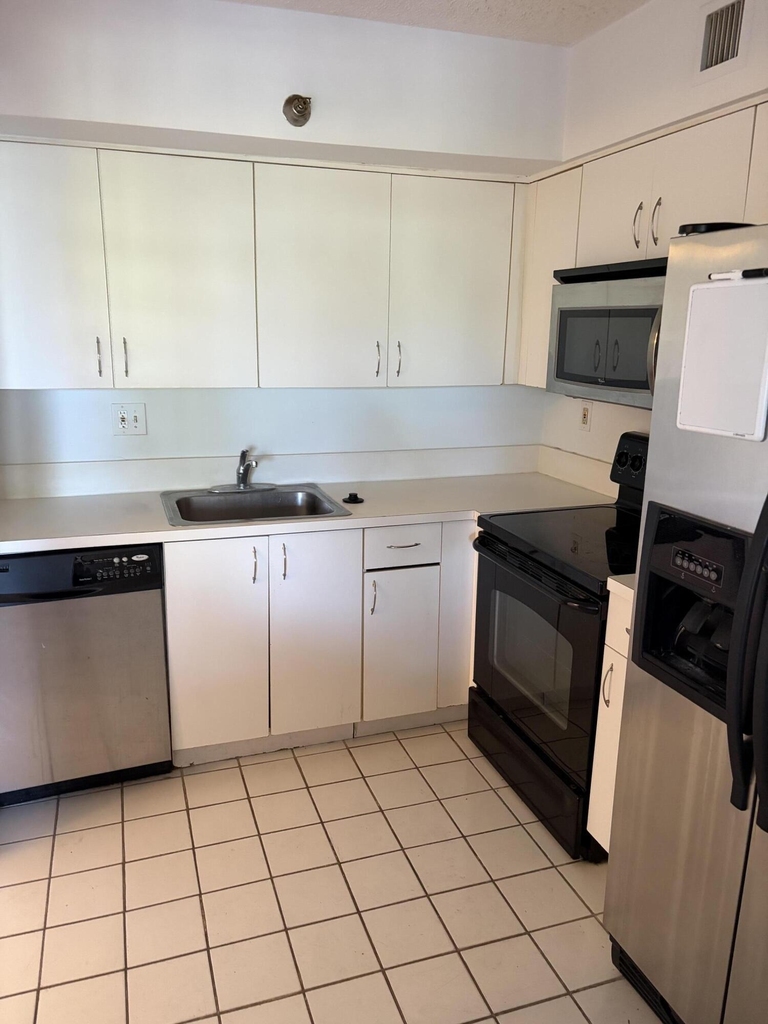 3300 Ne 191st Street - Photo 1