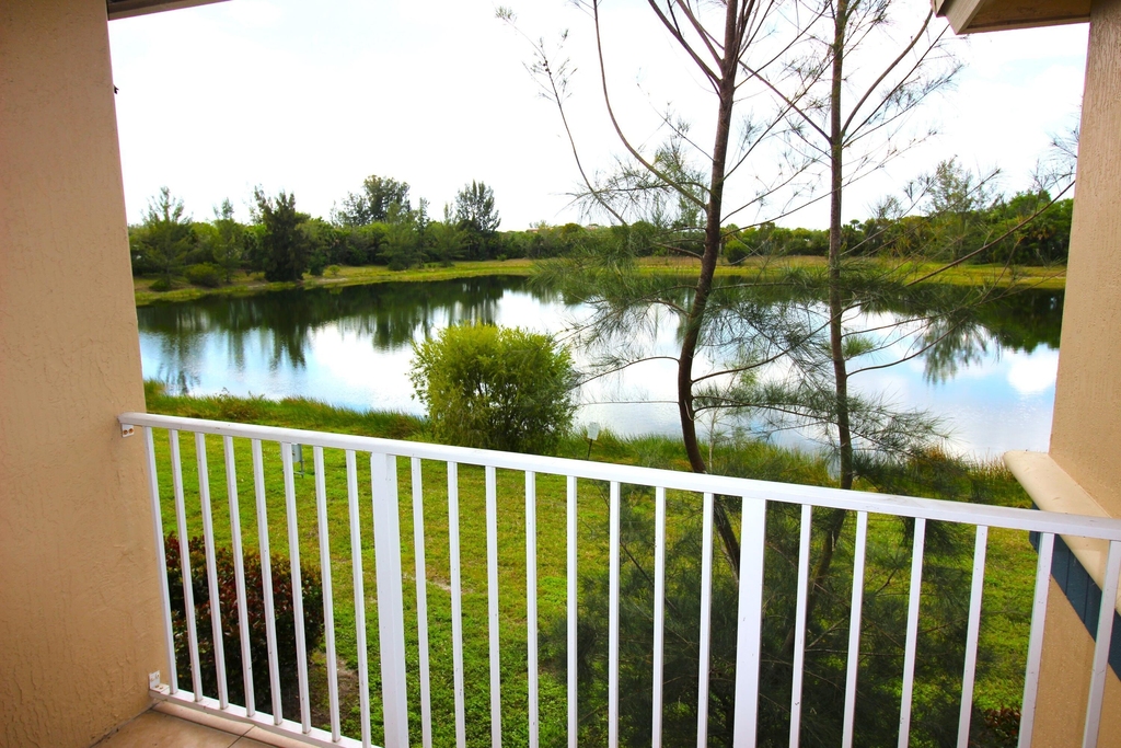 1145 Golden Lakes Boulevard - Photo 28