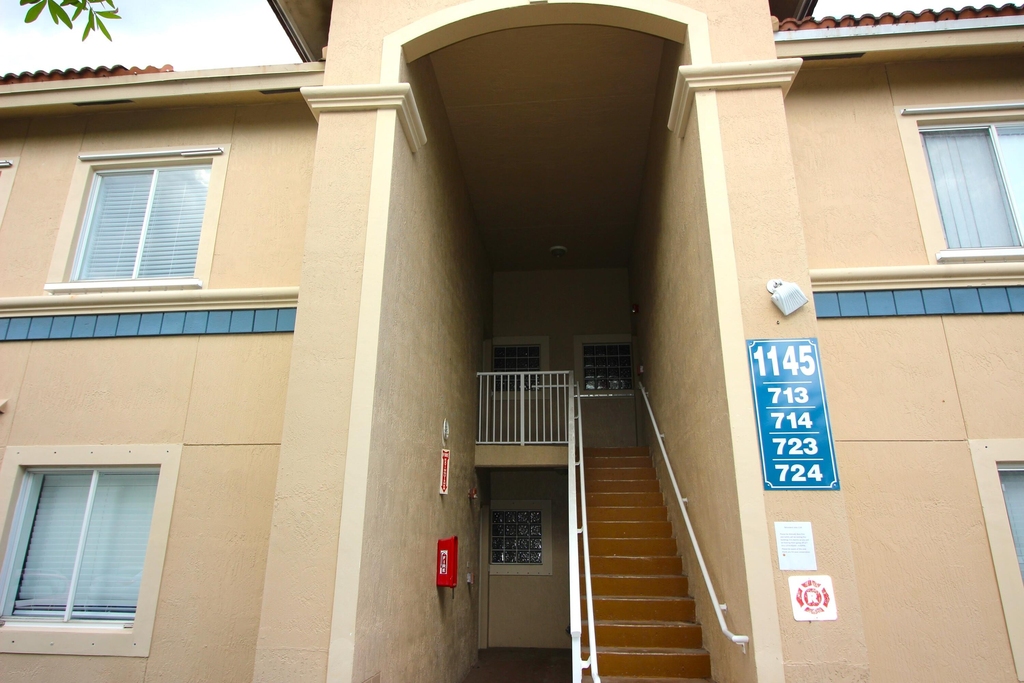 1145 Golden Lakes Boulevard - Photo 44