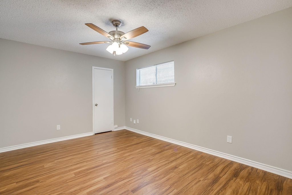 6528 Winifred Drive - Photo 16