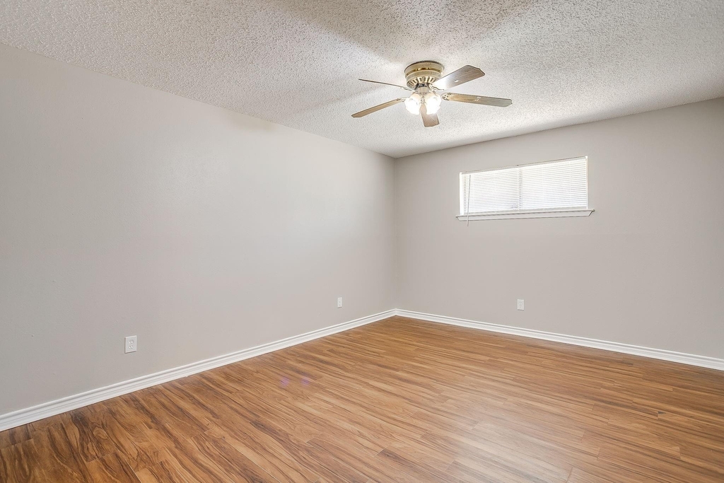 6528 Winifred Drive - Photo 17