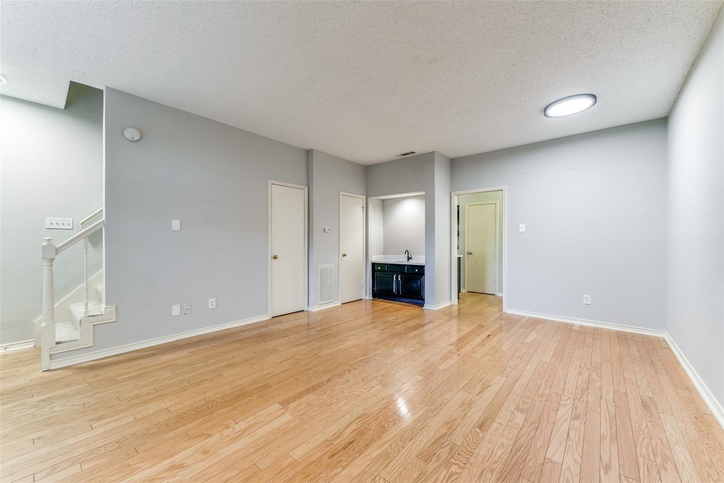 6123 Oram Street - Photo 2