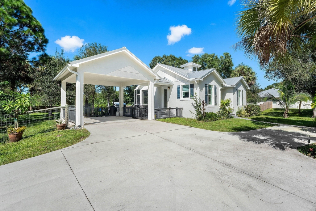 10231 176th Lane N - Photo 1