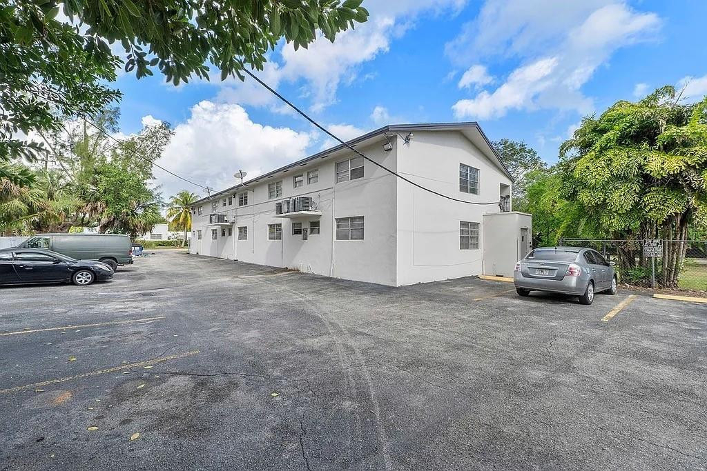 14950 N Miami Avenue - Photo 5