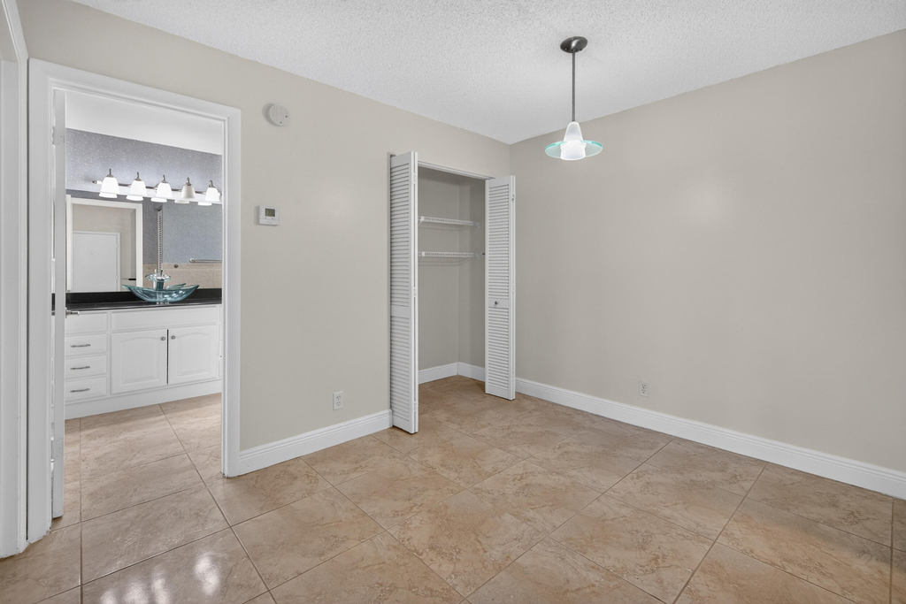 10765 Cleary Boulevard - Photo 14