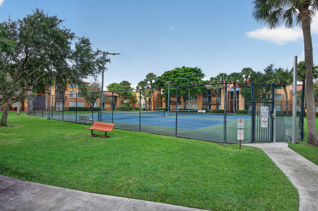 10765 Cleary Boulevard - Photo 33
