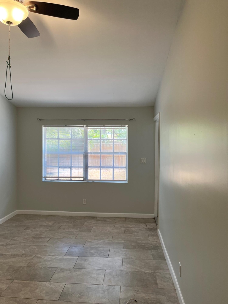 275 Nw 32nd Street - Photo 6