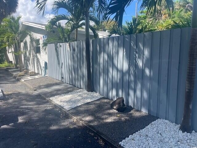275 Nw 32nd Street - Photo 0