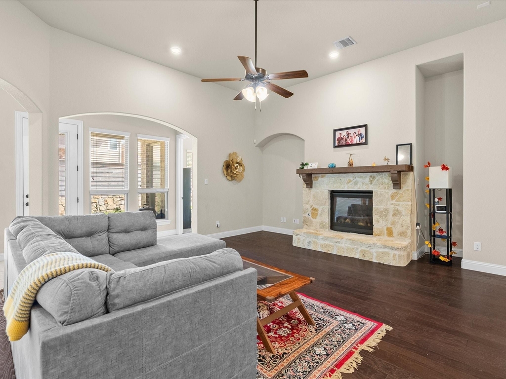 4704 Bonfire Way - Photo 6