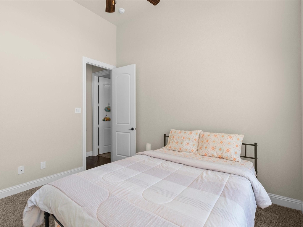 4704 Bonfire Way - Photo 17