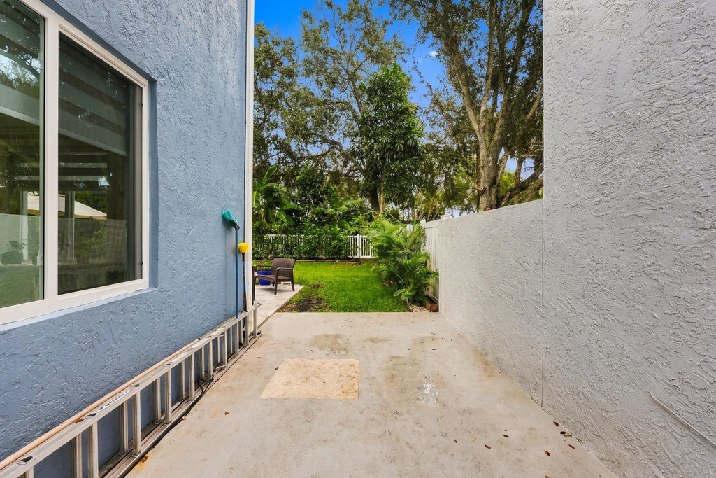 7930 Rockport Circle - Photo 46