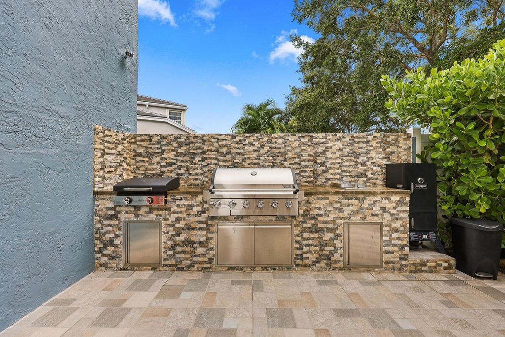 7930 Rockport Circle - Photo 49