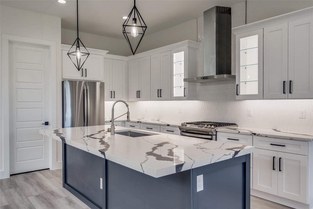 7805 Denton Drive - Photo 2