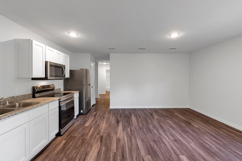 625 Whitworth Street - Photo 7