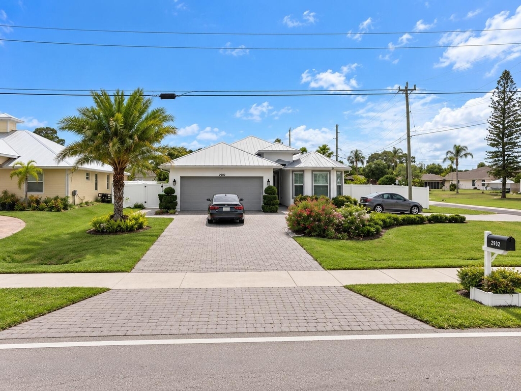 2902 Sw Savona Boulevard - Photo 1