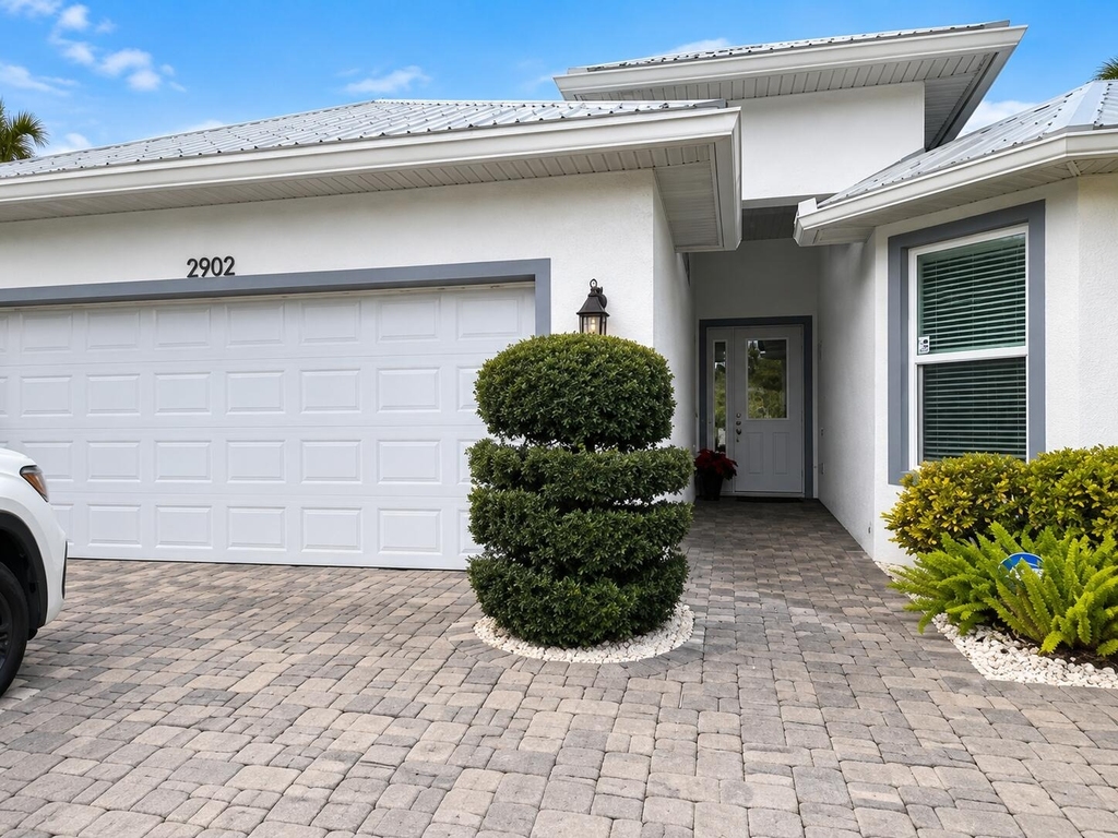2902 Sw Savona Boulevard - Photo 2