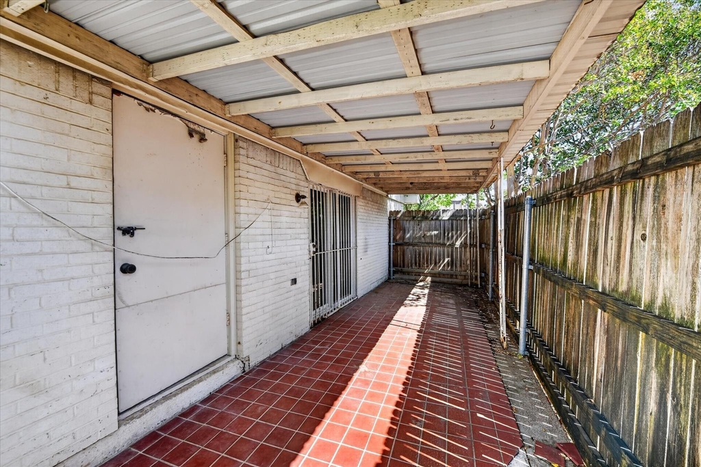 4902 Inverness Avenue - Photo 21