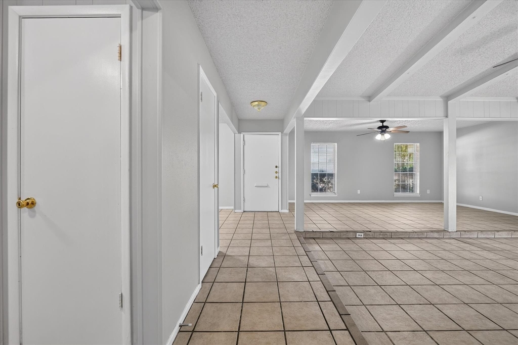 4902 Inverness Avenue - Photo 2