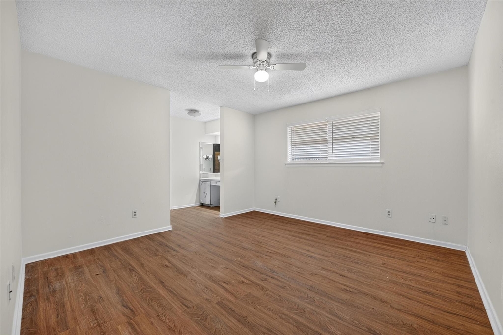 4900 Inverness Avenue - Photo 14